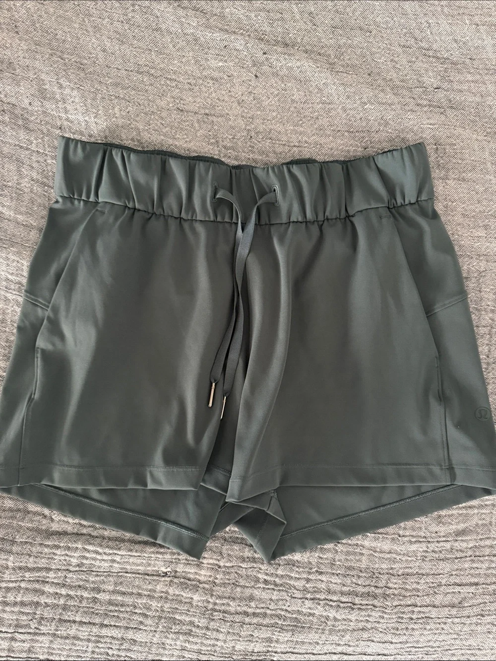Lululemon On The Fly Short 6
